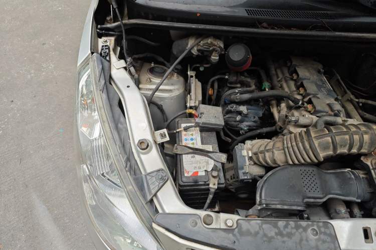 Used Wuling Rongguang V  Engine Bay Right