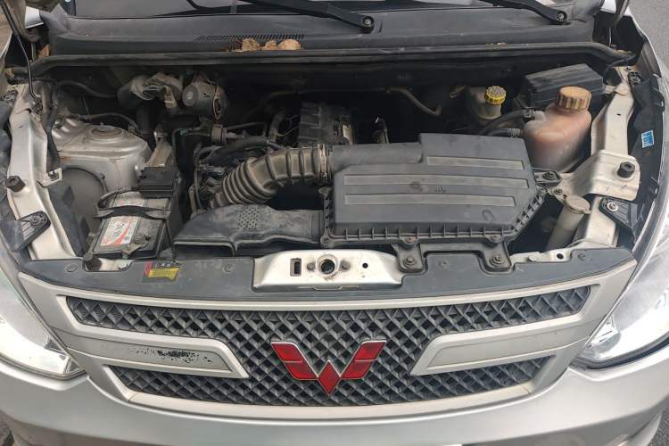 Used Wuling Rongguang V  Engine Bay