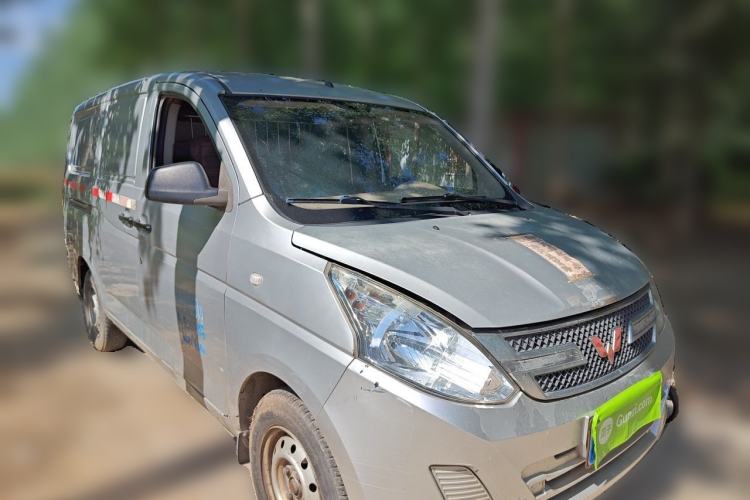 Used Wuling Rongguang V  Front Right 45 Deg