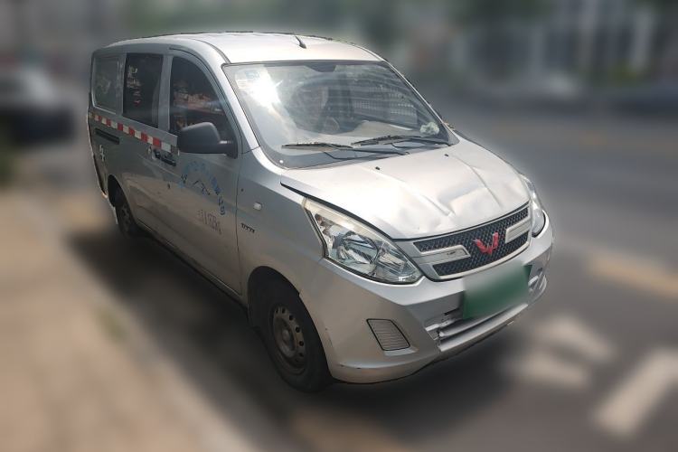 Used Wuling Rongguang V  Front Right 45 Deg
