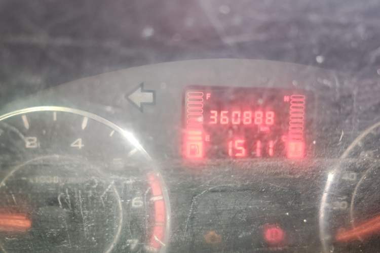 Used Wuling Rongguang V  Odometer Close Up