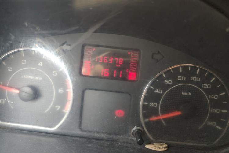 Used Wuling Rongguang V  Odometer Close Up
