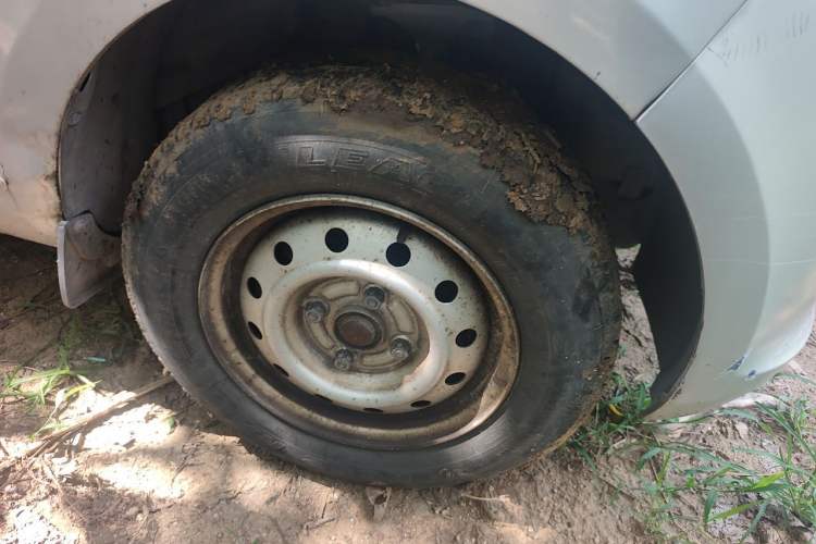 Used Wuling Rongguang V  Right Front Wheel Hub