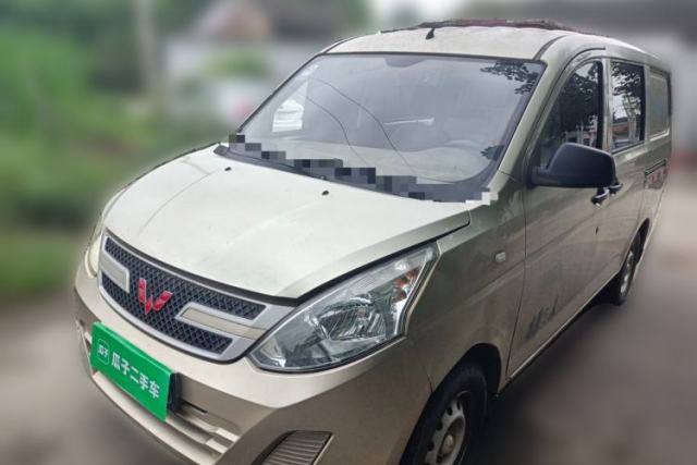 Used Wuling Rongguang V 1.2-liter manual 5-seater