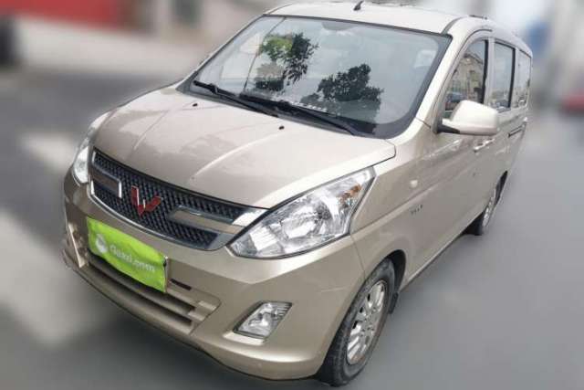 Ojetý Wuling Rongguang V 2018 1.5L Standard Version