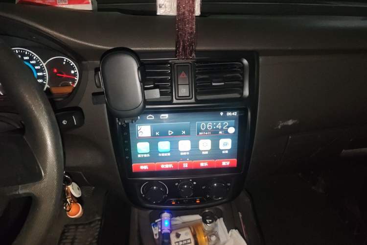 Used Wuling Rongguang V 2018 1.5L Standard Version Audio And AC Panel