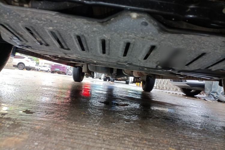 Used Wuling Rongguang V 2018 1.5L Practical Version Chassis Front