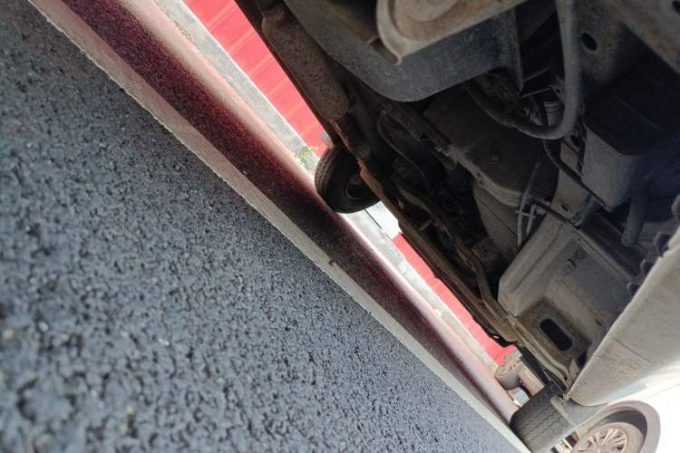 Used Wuling Rongguang V  Chassis Rear Right
