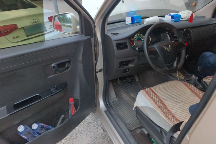 Used Wuling Rongguang V 2018 1.5L Standard Version Driver Seat