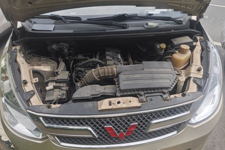 Used Wuling Rongguang V 2018 1.5L Standard Version Engine Bay