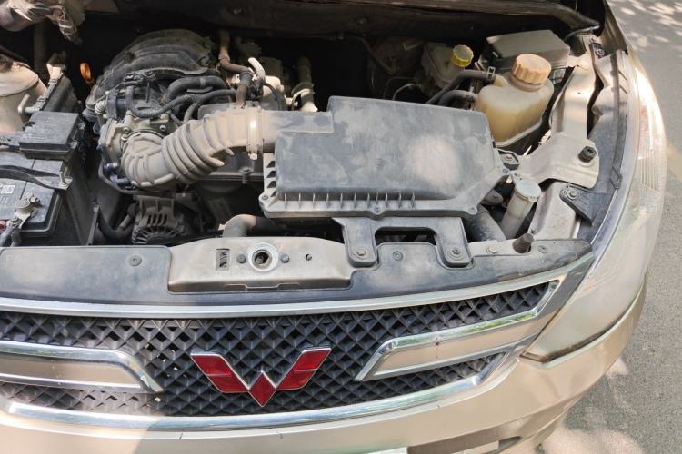 Used Wuling Rongguang V 2018 1.2L Practical Model Engine Bay Left