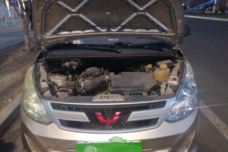 Used Wuling Rongguang V 2018 1.2L Practical Model Engine Bay