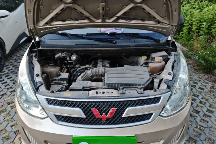 Used Wuling Rongguang V 2018 1.5L Standard Version Engine Bay