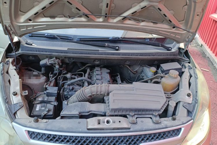 Used Wuling Rongguang V  Engine Bay