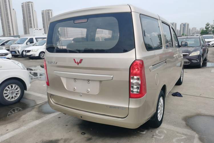 Used Wuling Rongguang V 2018 1.5L Standard Version Exterior 5