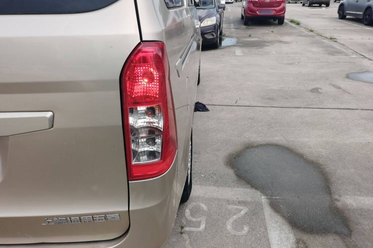 Used Wuling Rongguang V 2018 1.5L Standard Version Exterior 6