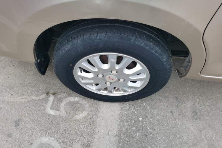 Used Wuling Rongguang V 2018 1.5L Standard Version Exterior 8