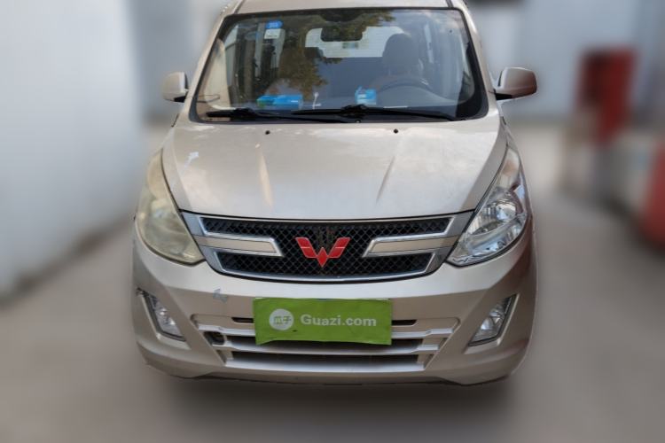 Used Wuling Rongguang V 2018 1.5L Standard Version Front