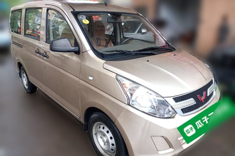 Used Wuling Rongguang V 2018 1.5L Practical Version Front Right 45 Deg