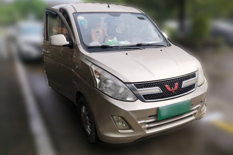 Used Wuling Rongguang V 2018 1.5L Practical Version Front Right 45 Deg