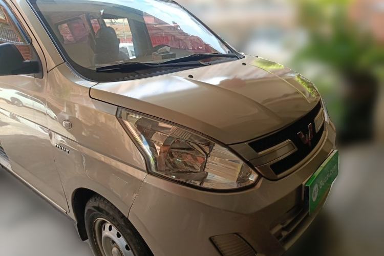 Used Wuling Rongguang V 2018 1.5L Standard Version Front Right 45 Deg