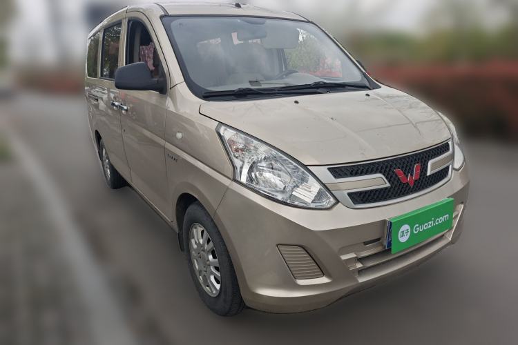 Used Wuling Rongguang V 2018 1.5L Practical Version Front Right 45 Deg
