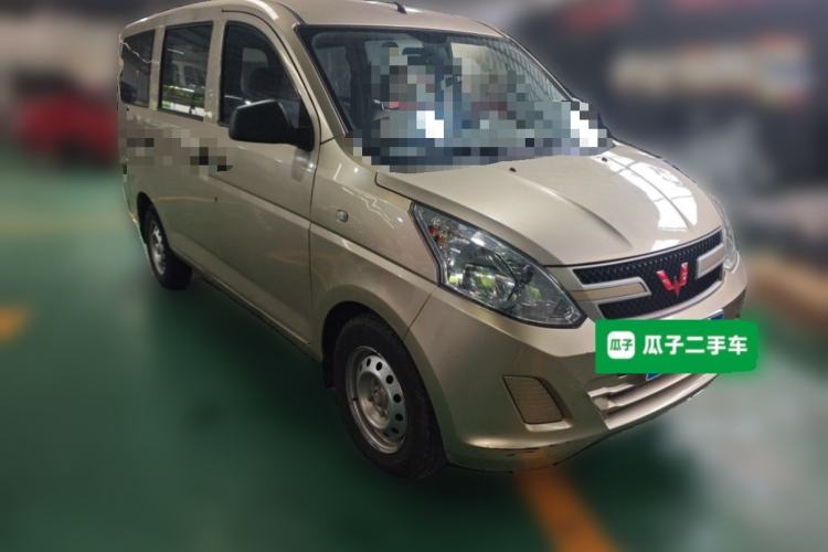 Used Wuling Rongguang V 2018 1.5L Practical Version Front Right 45 Deg