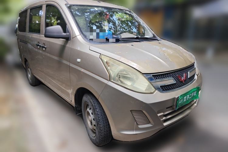 Used Wuling Rongguang V 2018 1.2L Practical Model Front Right 45 Deg