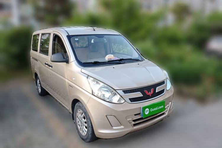 Used Wuling Rongguang V 2018 1.5L Standard Version Front Right 45 Deg