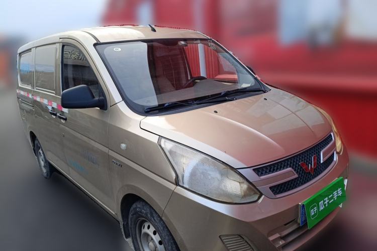 Used Wuling Rongguang V  Front Right 45 Deg