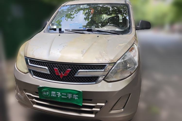 Used Wuling Rongguang V 2018 1.2L Practical Model Front