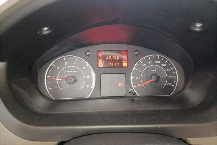 Used Wuling Rongguang V 2018 1.5L Practical Version Instrument Cluster