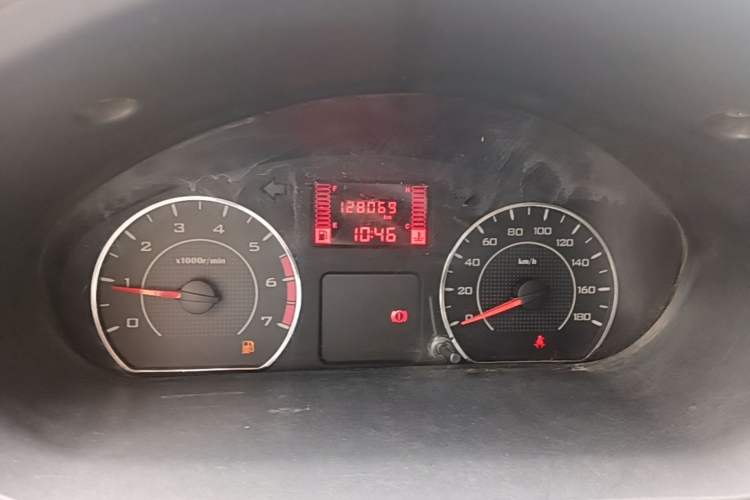 Used Wuling Rongguang V 2018 1.5L Practical Version Instrument Cluster