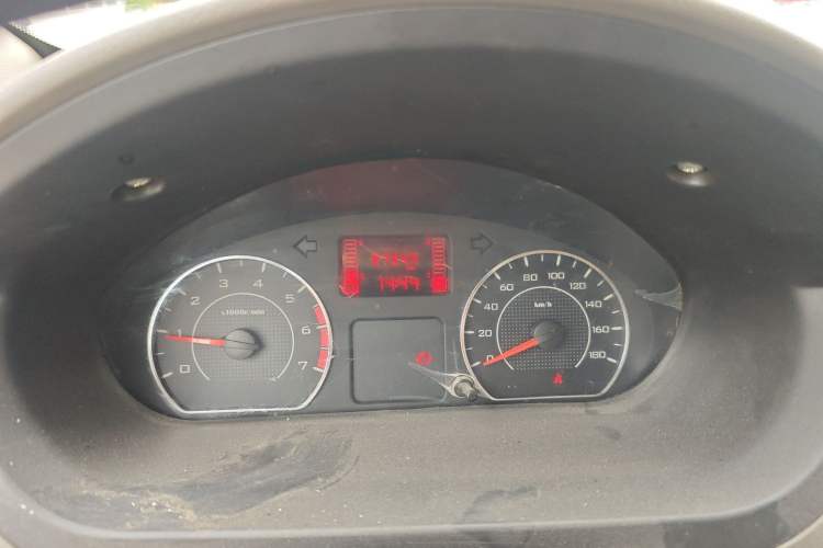 Used Wuling Rongguang V 2018 1.5L Practical Version Instrument Cluster