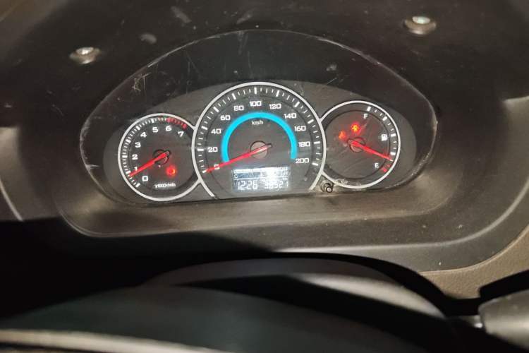 Used Wuling Rongguang V 2018 1.5L Practical Version Instrument Cluster