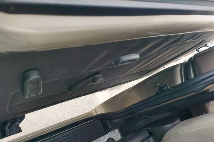 Used Wuling Rongguang V 2018 1.5L Standard Version Interior 6