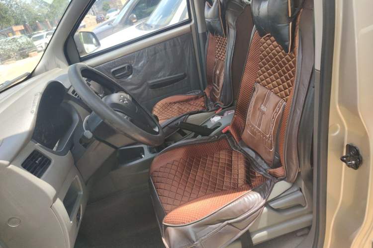 Used Wuling Rongguang V 2018 1.5L Practical Version Left Front Seat