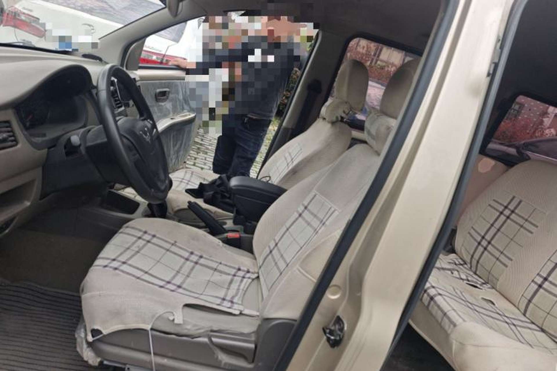 Used Wuling Rongguang V 2018 1.5L Practical Version Left Front Seat