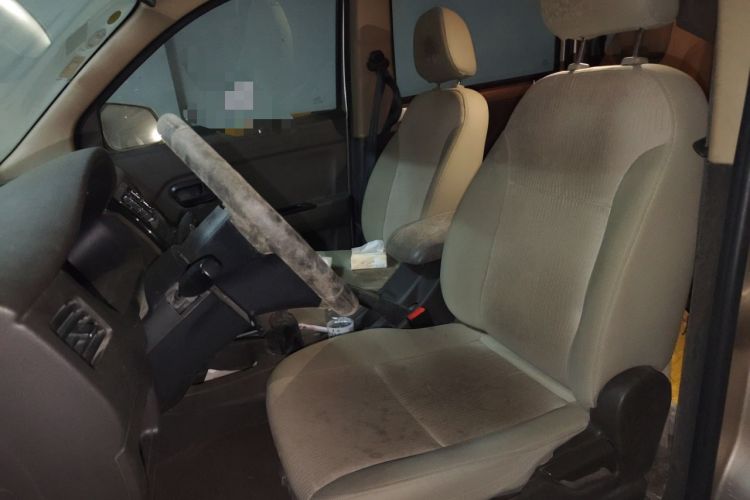 Used Wuling Rongguang V 2018 1.5L Practical Version Left Front Seat