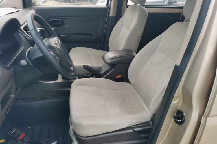 Used Wuling Rongguang V 2018 1.5L Standard Version Left Front Seat