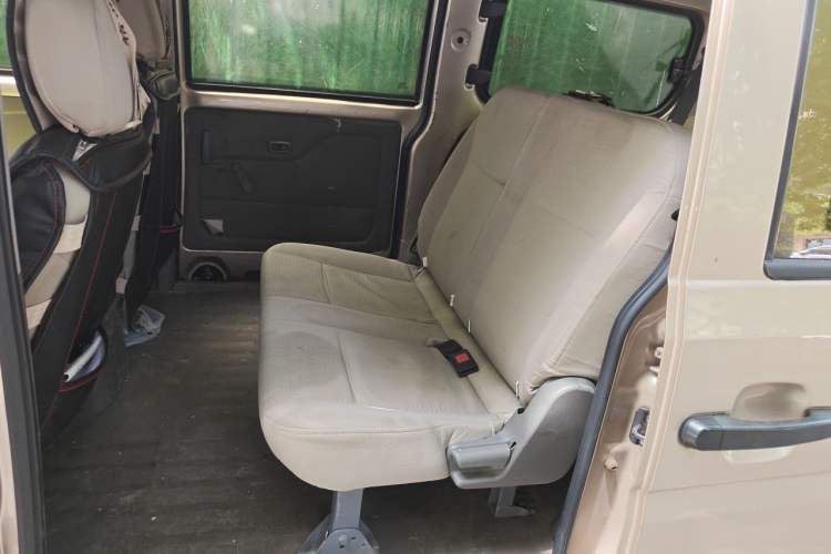 Used Wuling Rongguang V 2018 1.2L Practical Model Left Rear Seat