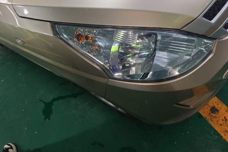 Used Wuling Rongguang V 2018 1.5L Practical Version Right Front Headlight