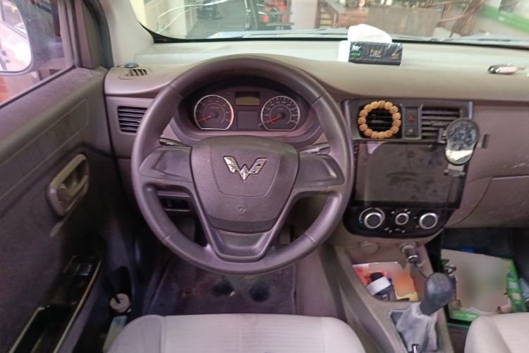 Used Wuling Rongguang V 2018 1.5L Standard Version Steering Wheel