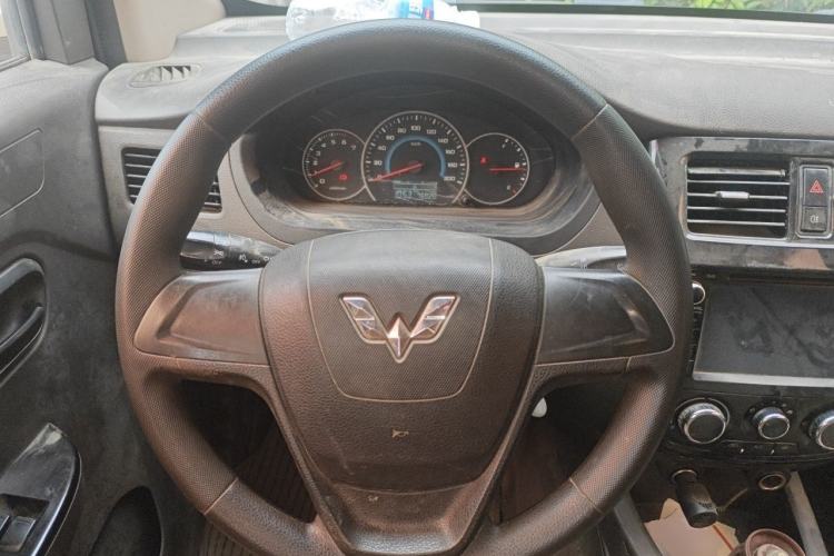 Used Wuling Rongguang V 2018 1.5L Standard Version Steering Wheel