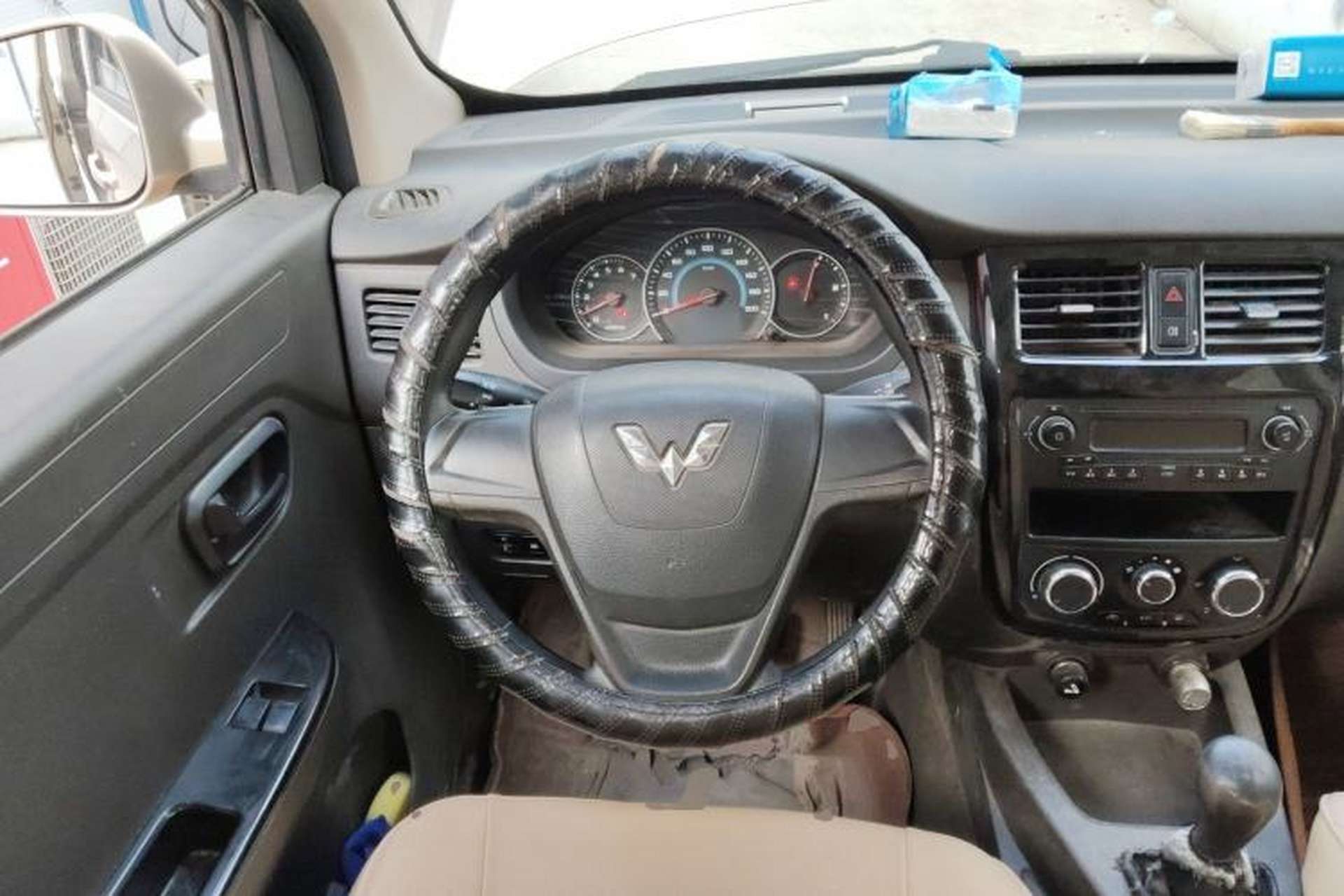 Used Wuling Rongguang V 2018 1.5L Standard Version Steering Wheel