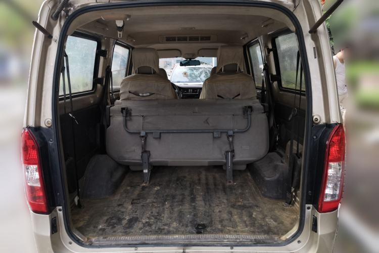 Used Wuling Rongguang V 2018 1.5L Practical Version Trunk