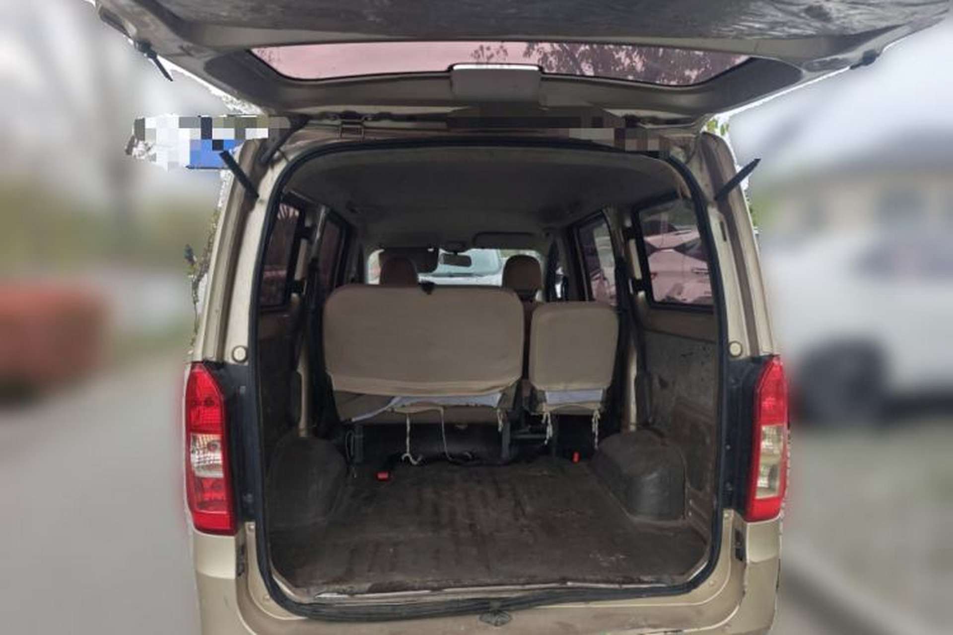 Used Wuling Rongguang V 2018 1.5L Practical Version Trunk