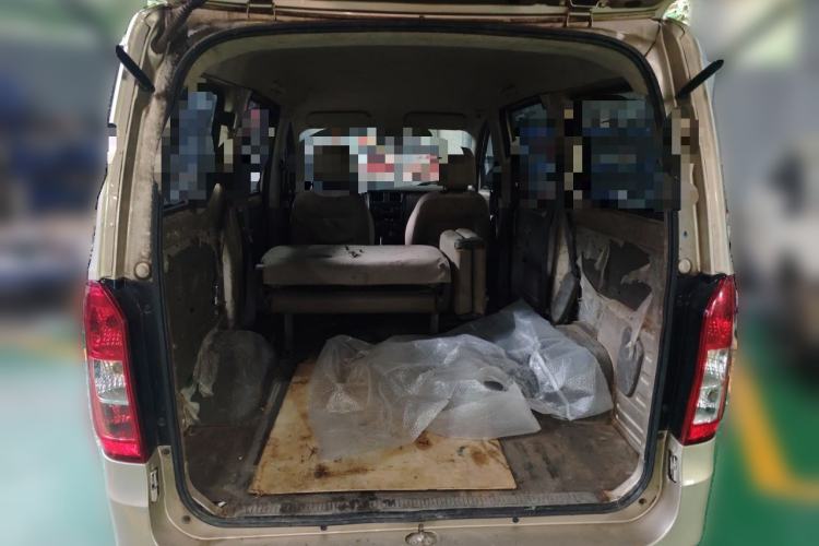 Used Wuling Rongguang V 2018 1.5L Practical Version Trunk