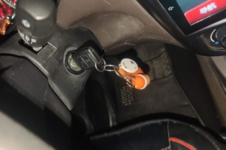 Used Wuling Rongguang V 2018 1.5L Standard Version Vehicle Key