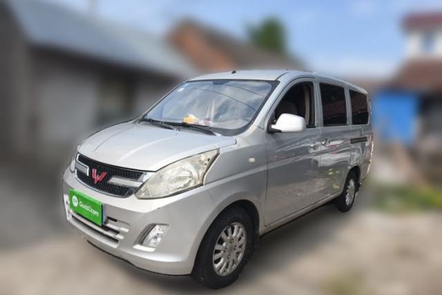 Ojetý Wuling Rongguang V 2018 1.2L Standard Model